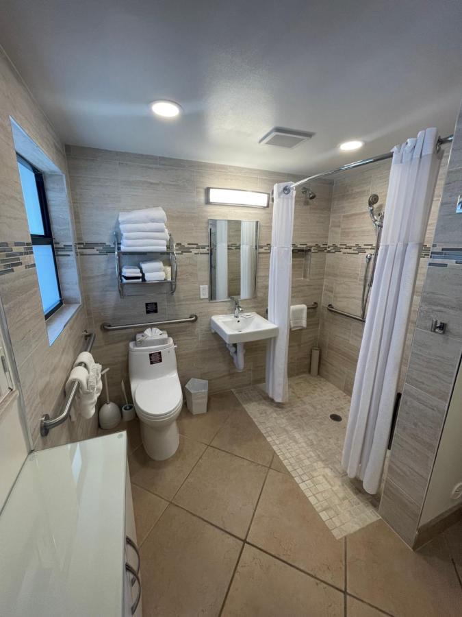 High Noon Beach Resort Lauderdale-by-the-Sea Bagian luar foto