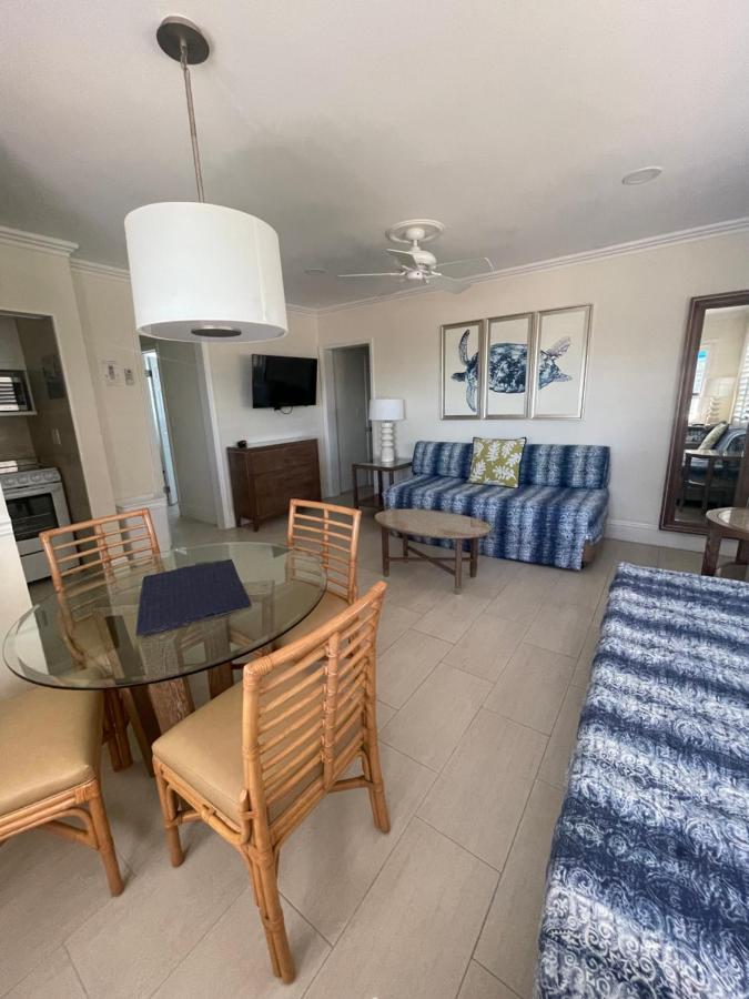 High Noon Beach Resort Lauderdale-by-the-Sea Bagian luar foto