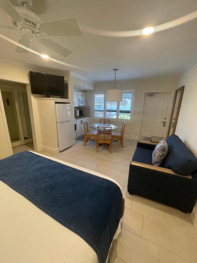 High Noon Beach Resort Lauderdale-by-the-Sea Bagian luar foto